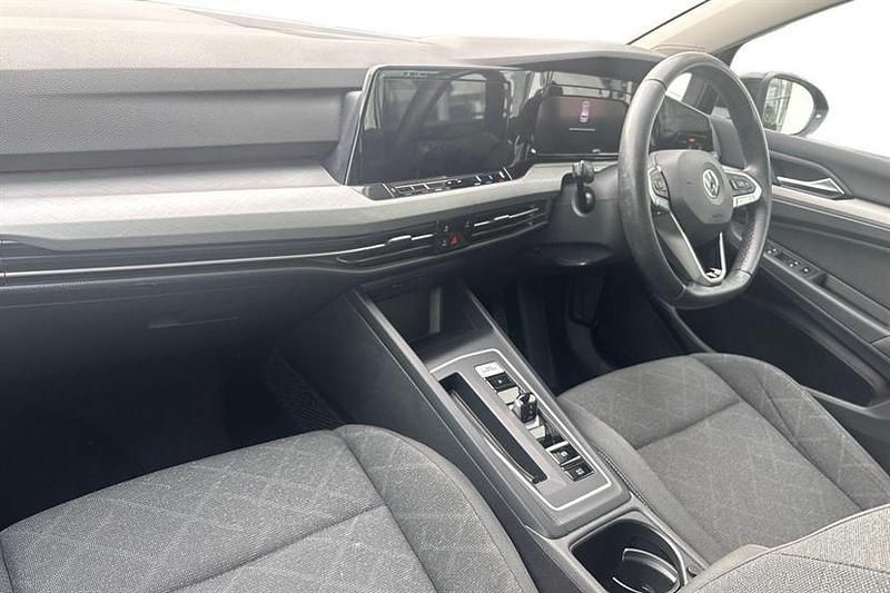 Used VW Golf VIII Life 150 HP (110 kW) 2022 Black Hatchback