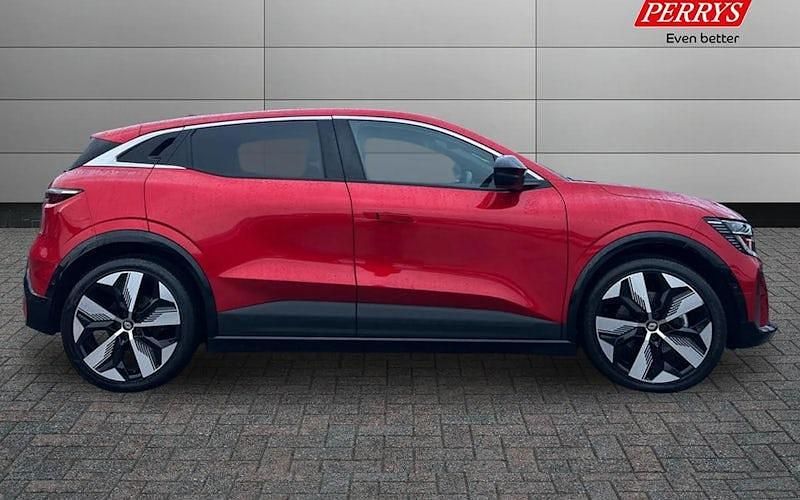 Used Renault Megane E-Tech Komfort 160 kW (218 HP) 2025 Hatchback