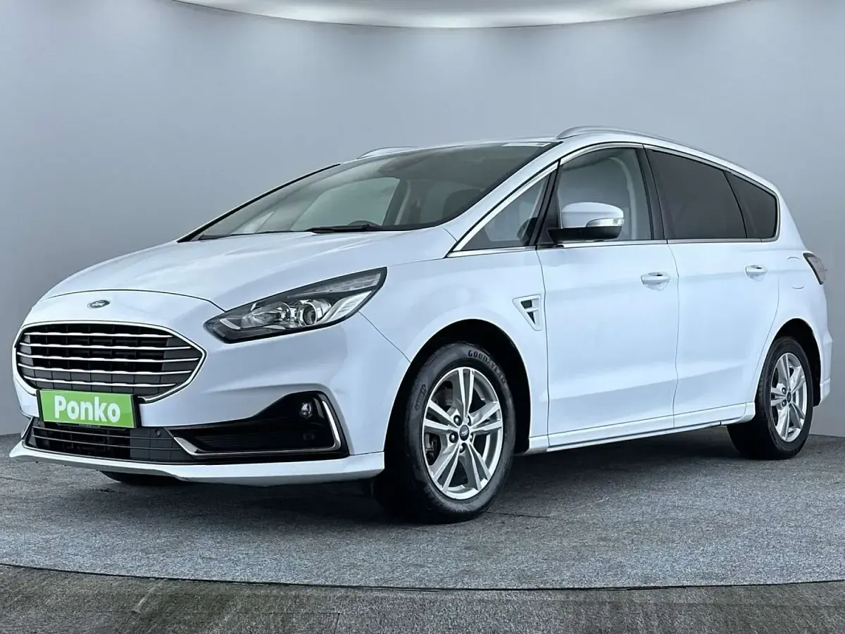 Used Ford S-MAX Titanium 150 HP (110 kW) 2020 White MPV