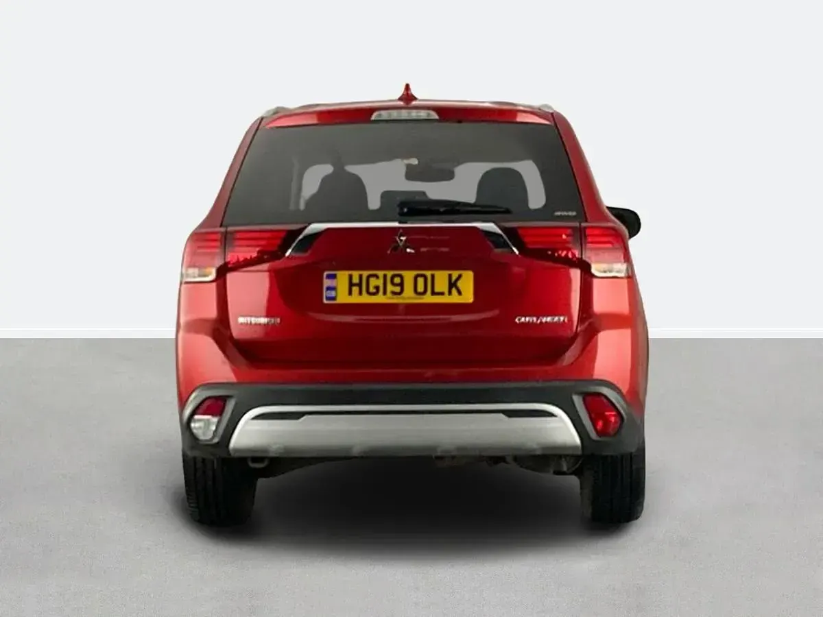 Used Mitsubishi Outlander 150 HP (110 kW) 2019 Red SUV