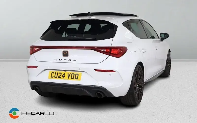 Used Cupra Leon VZ2 245 HP (180 kW) 2023 White Hatchback