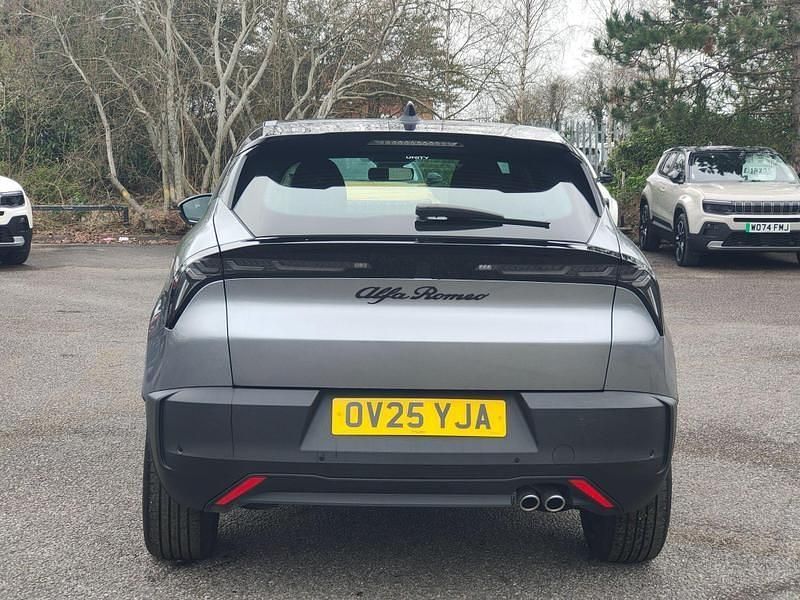 Used Alfa Romeo Junior 134 HP (98 kW) 2025 Grey SUV