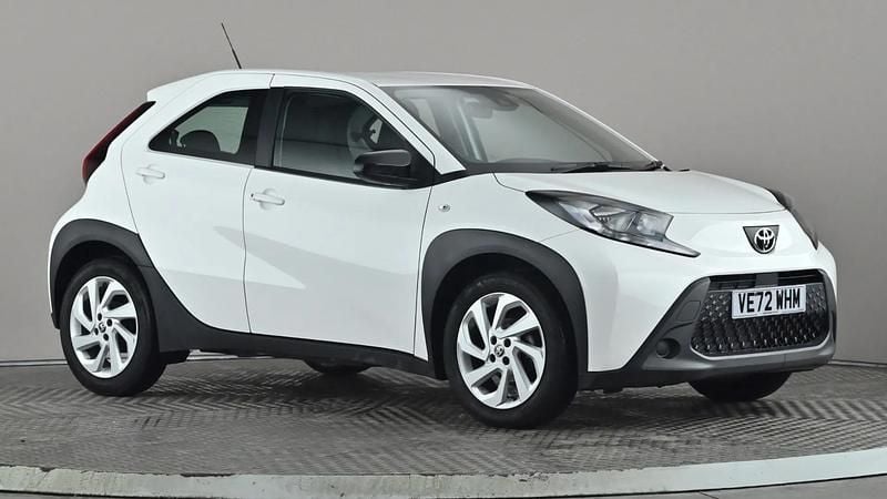 White Used 2023 Toyota Aygo X PURE SUV | £11,698 (Super price) - Image 1/3