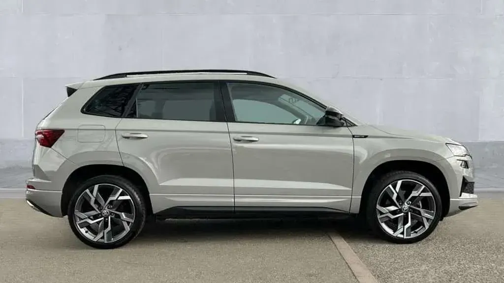 Used Skoda Karoq SportLine 150 HP (110 kW) 2024 Grey SUV