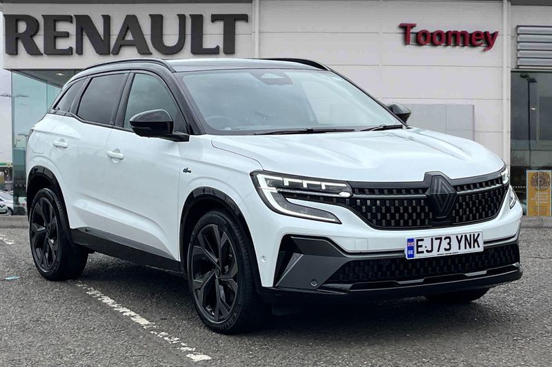 White Used 2023 Renault Austral Iconic Esprit Alpine SUV | £26,995 (Fair price) - Image 1/4