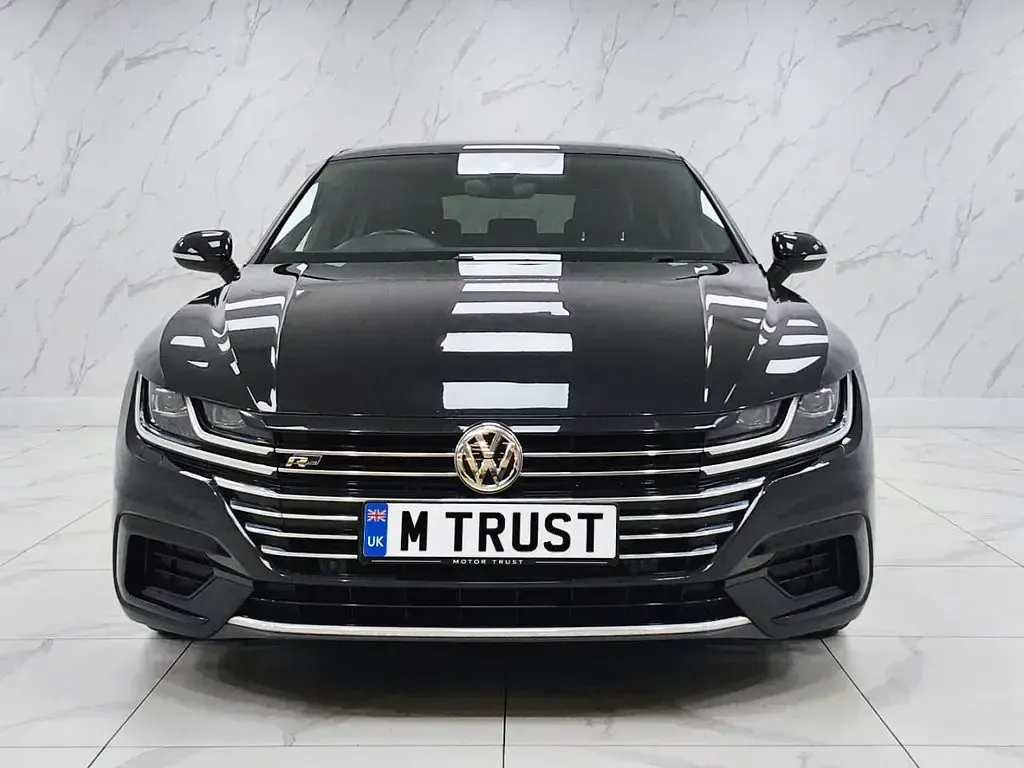 Used VW Arteon R-line 190 HP (139 kW) 2018 Black Hatchback