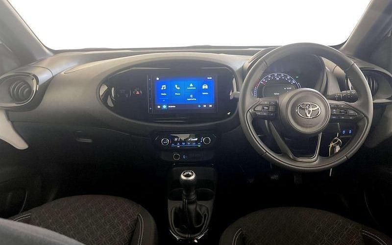 Used Toyota Aygo X 72 HP (52 kW) 2025 SUV