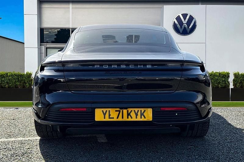 Usado Porsche Taycan Performance Package 559 kW (761 HP) 2021 Preto Sedan