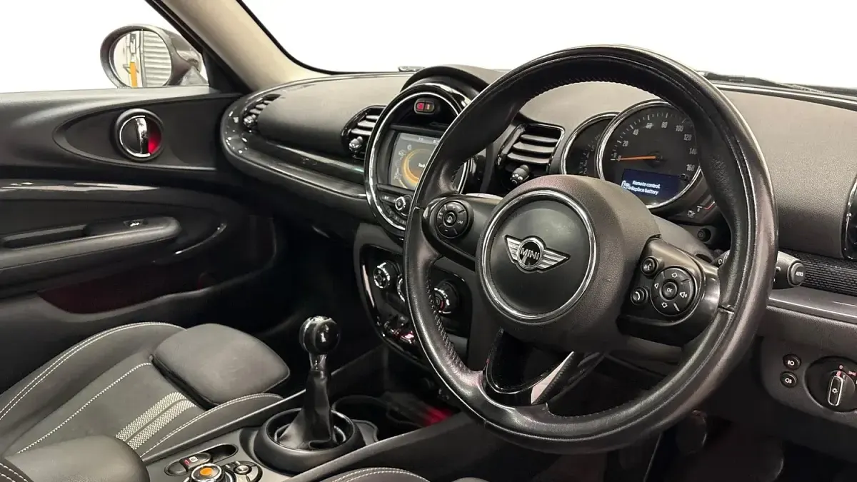 Used Mini Cooper S Clubman 2017 Red Estate