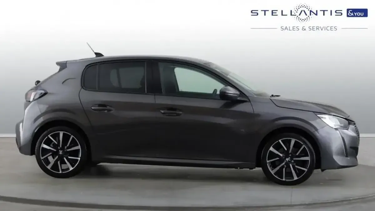 Used Peugeot 208 Allure 99 HP (72 kW) 2020 Grey Hatchback