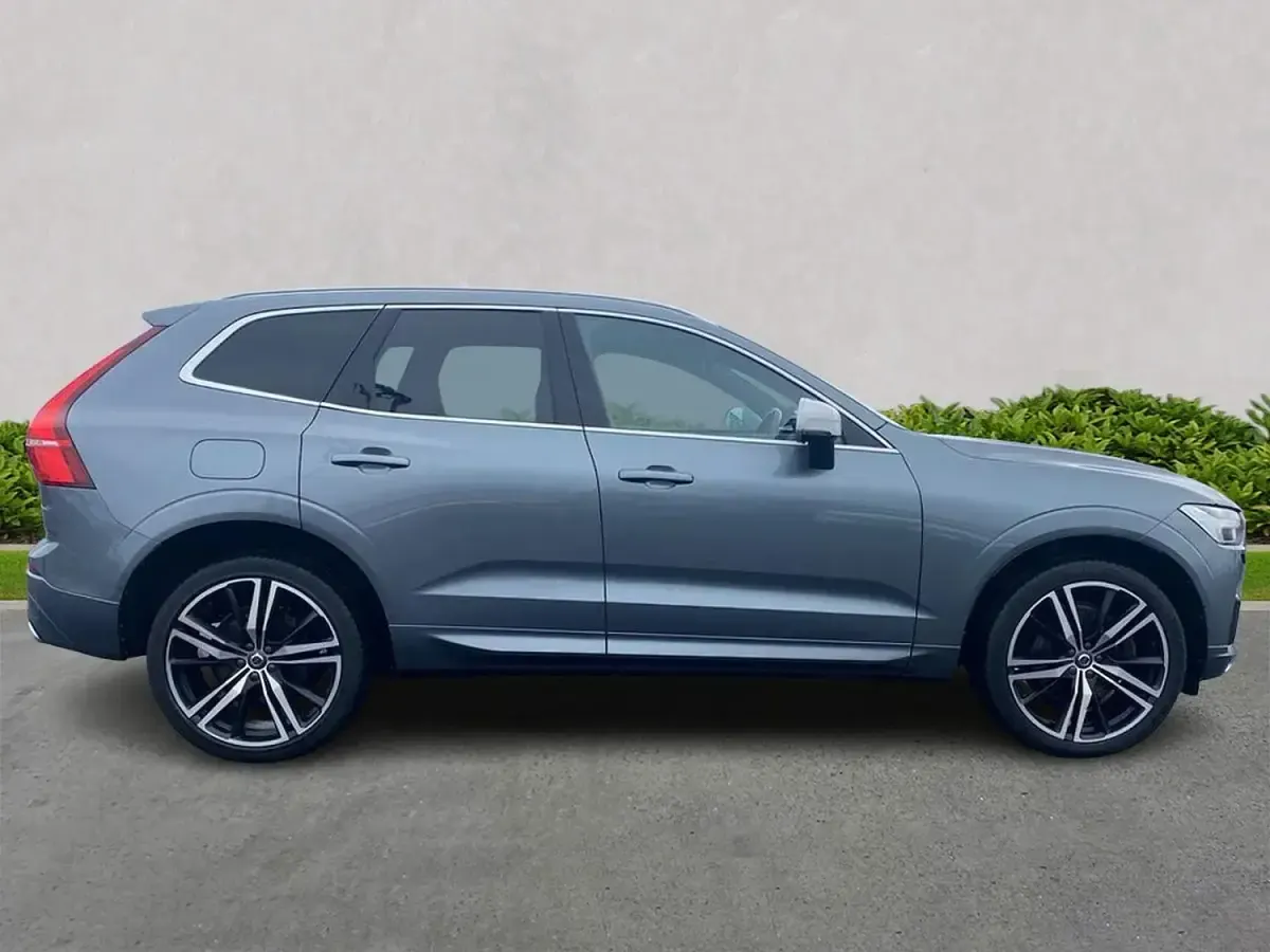 Used Volvo XC60 R-Design Pro 235 HP (172 kW) 2018 Grey SUV