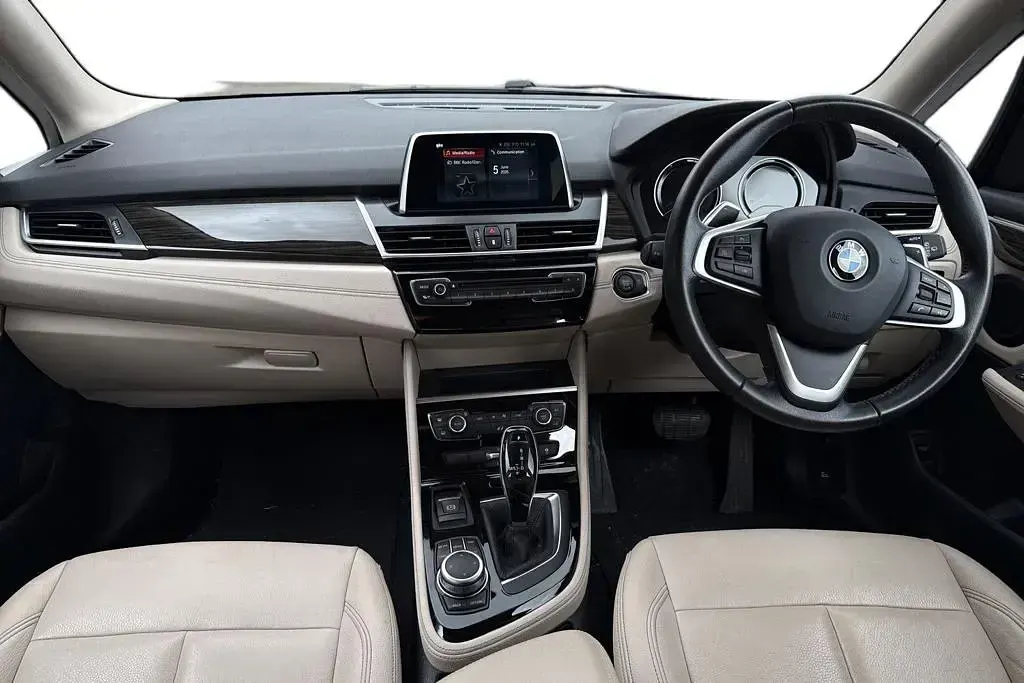 Used BMW 220 Luxury Line 2019 Red MPV