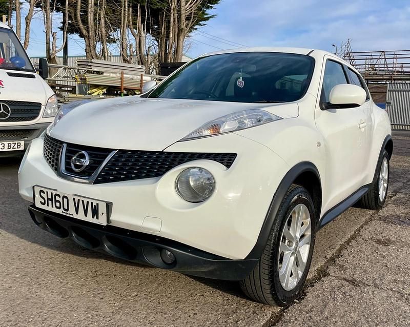 Used Nissan Juke Tekna 109 HP (80 kW) 2010 White SUV