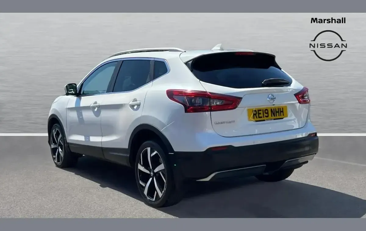 Used Nissan Qashqai Tekna 138 HP (101 kW) 2019 White SUV