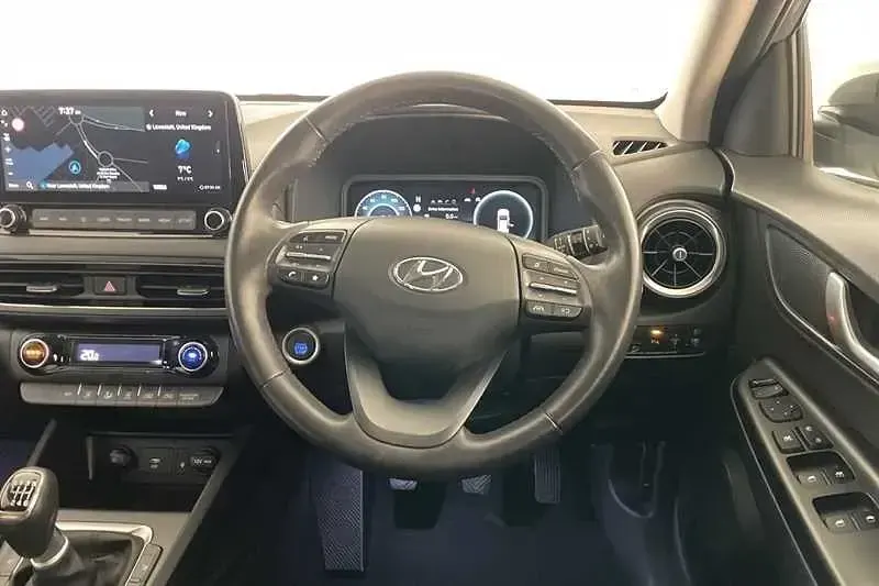 Second-hand Hyundai Kona Premium 120 CP (88 kW) 2022 Gri SUV