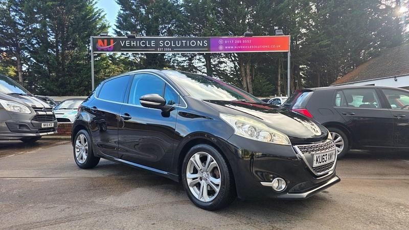Black Used 2013 Peugeot 208 Allure Hatchback | £2,699 (Fair price) - Image 1/4