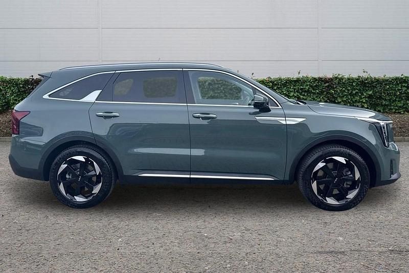 Used Kia Sorento 194 HP (142 kW) 2025 Green SUV