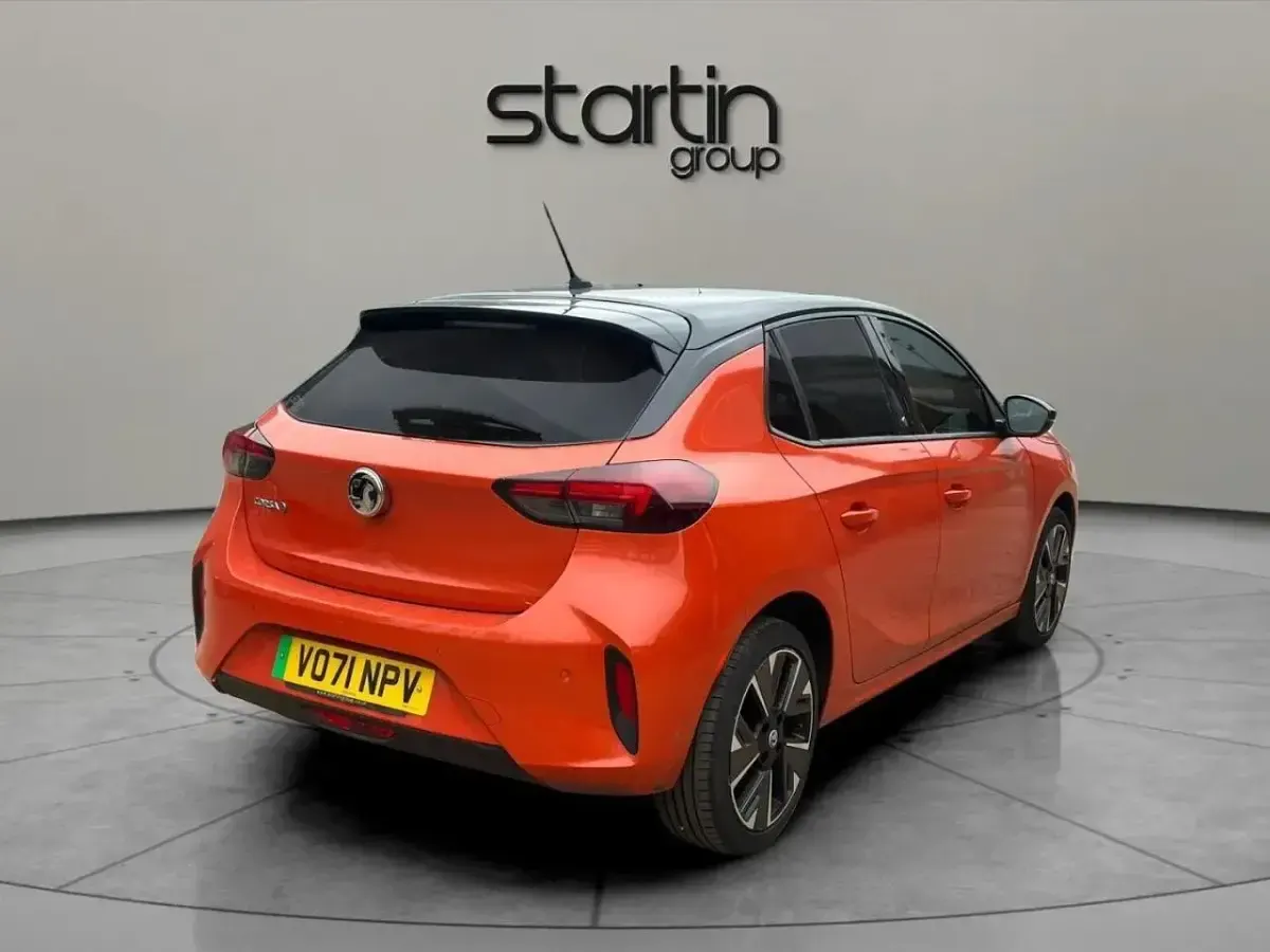 Used Vauxhall Corsa-e SRi 98 kW (134 HP) 2021 Orange Hatchback