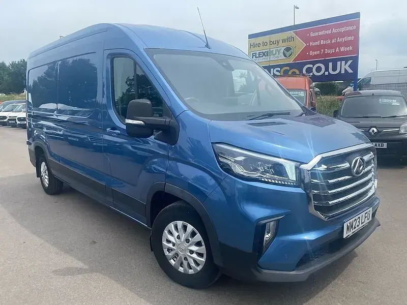 Used Maxus V90 163 HP (119 kW) 2023 Blue Van
