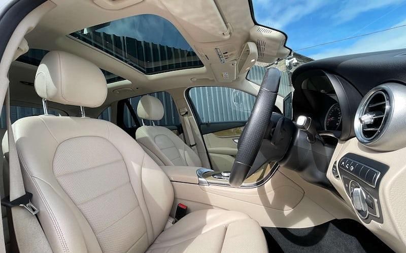 Used Mercedes GLC220 Premium 170 HP (125 kW) 2019 Estate