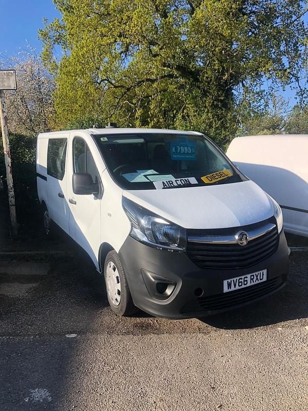 Used Vauxhall Vivaro 95 HP (69 kW) 2016 White