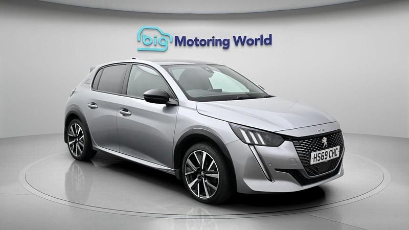 Used Peugeot 208 GT-line 129 HP (94 kW) 2020 Grey Hatchback