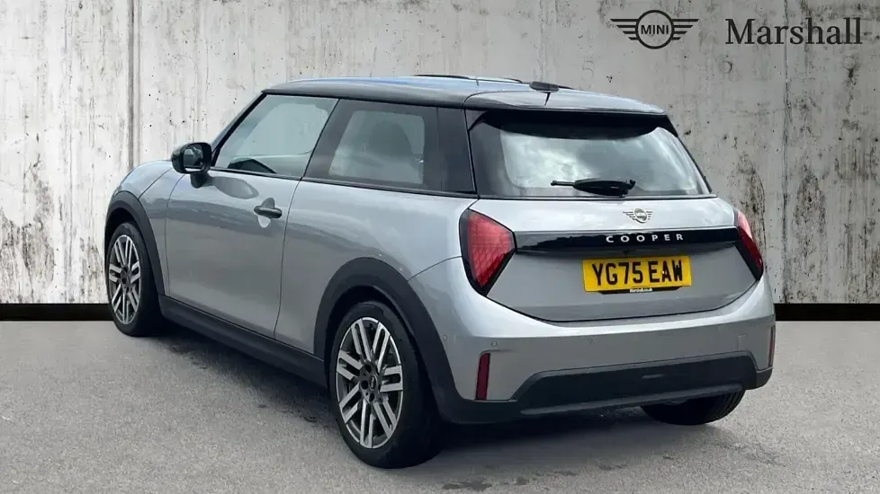 Used Mini Cooper Hatch 113 kW (154 HP) 2025 Silver Hatchback