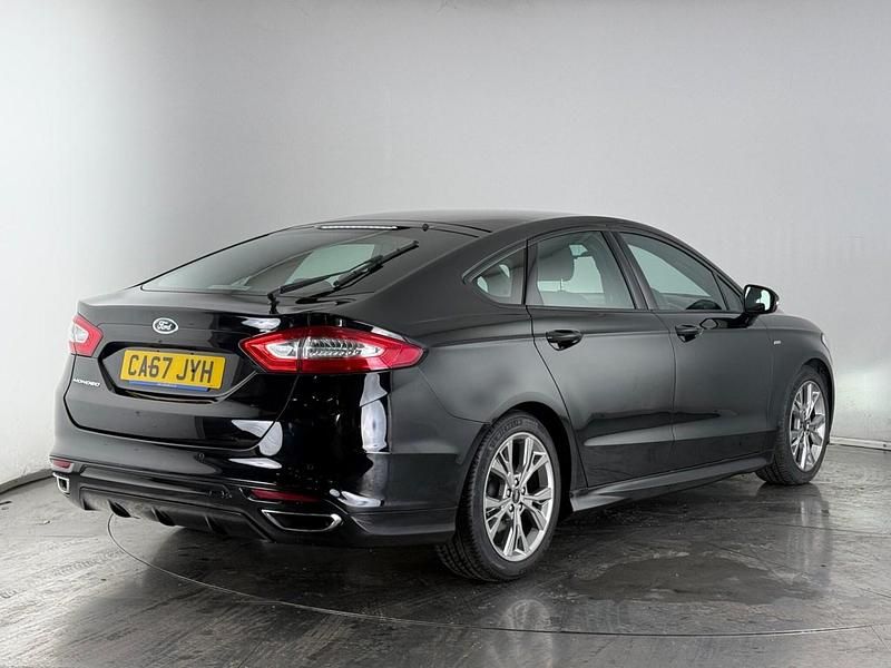 Used Ford Mondeo ST-Line 180 HP (132 kW) 2018 Black Hatchback