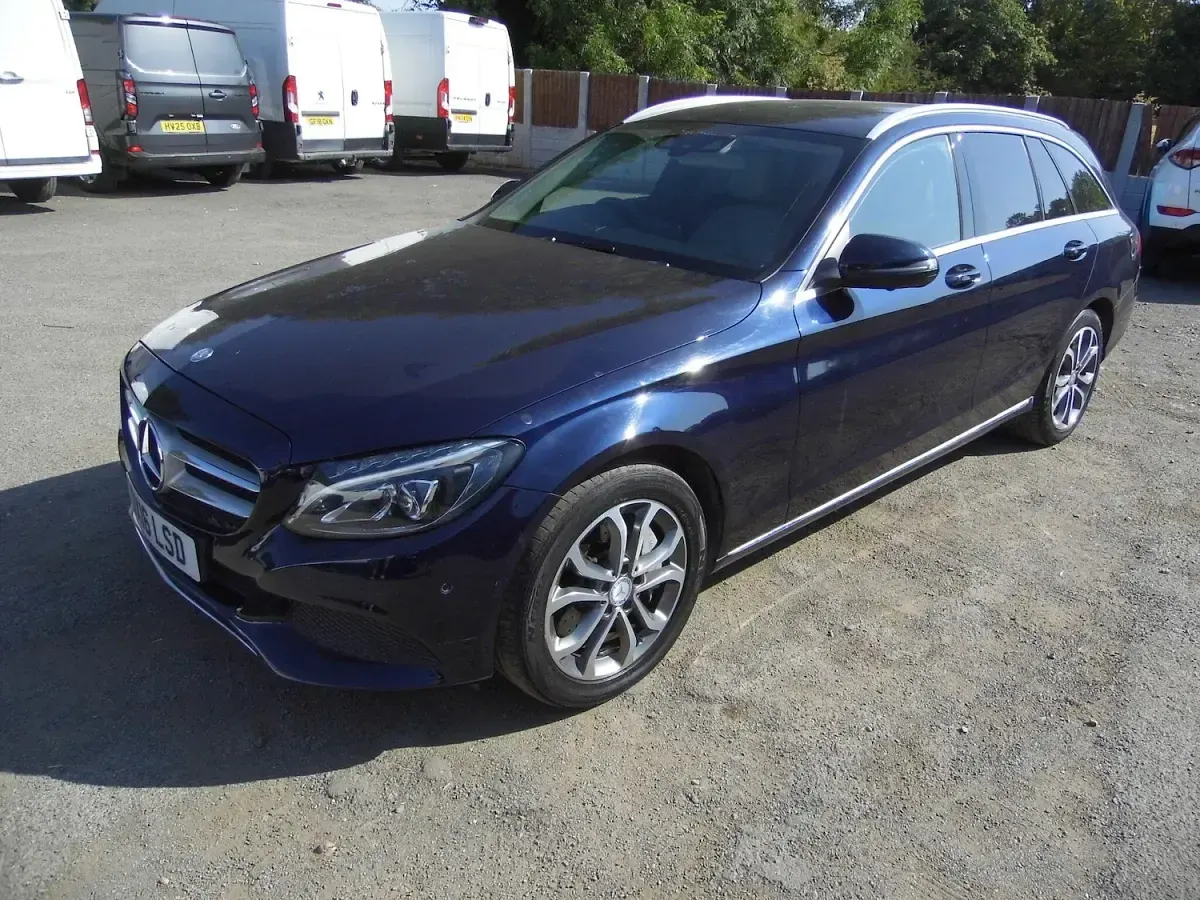 Used Mercedes C350e 2016 Blue Estate