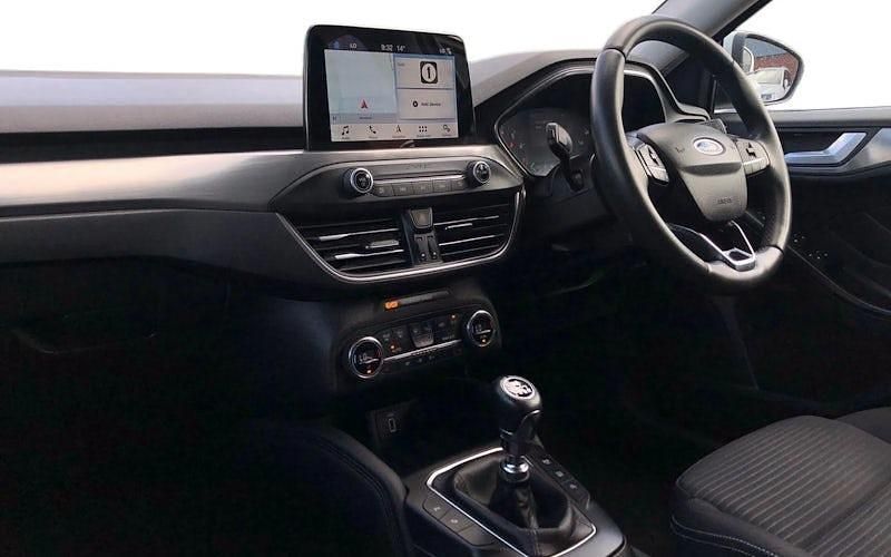 Used Ford Focus Titanium 125 HP (91 kW) 2020 White Hatchback