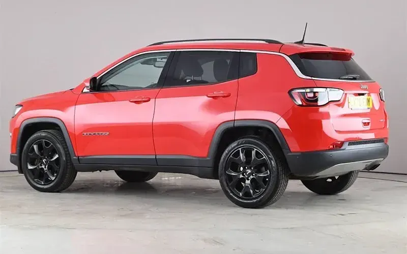 Begagnad Jeep Compass Limited 140 HK (102 kW) 2020 Röd SUV
