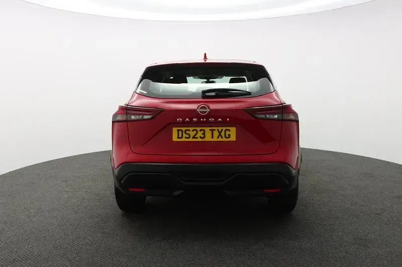 Used Nissan Qashqai Acenta Premium 140 HP (102 kW) 2023 Red SUV