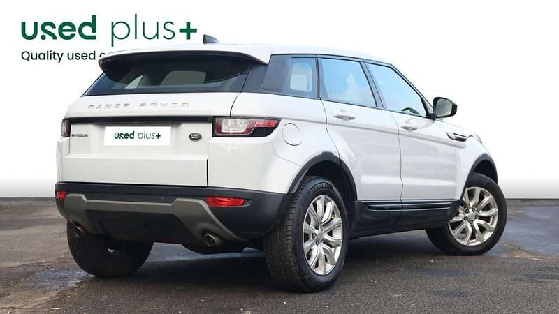 Used Land Rover Range Rover evoque SE 2016 White Estate