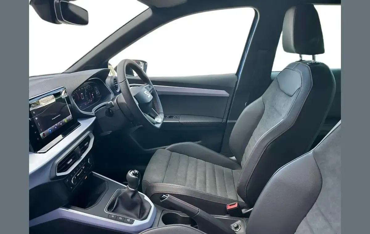 New Seat Arona FR Sport 113 HP (83 kW) 2025 Blue SUV