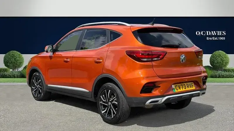 Used MG ZS Exclusive 106 HP (77 kW) 2023 Orange SUV
