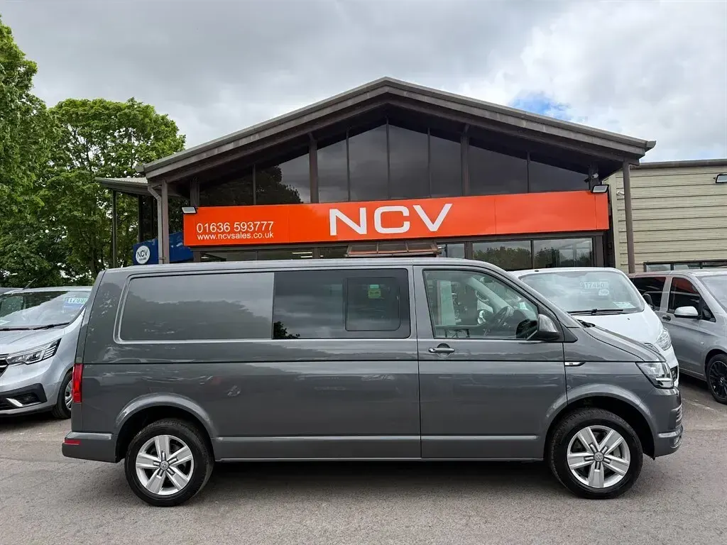 Begagnad VW Transporter Highline 2018 Grå Van