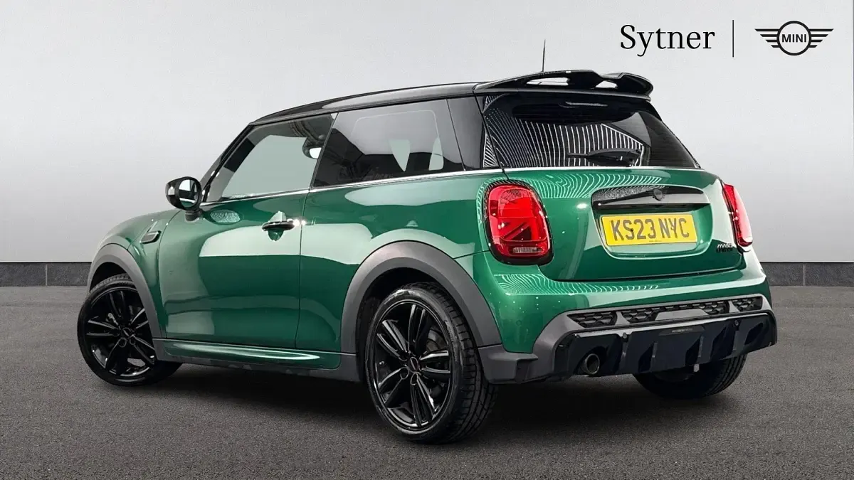 Used Mini Cooper Hatch 134 HP (98 kW) 2023 Green Hatchback