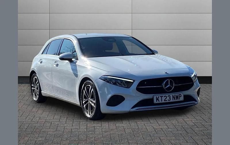 Used Mercedes A180 Executive 134 HP (98 kW) 2023 White Hatchback