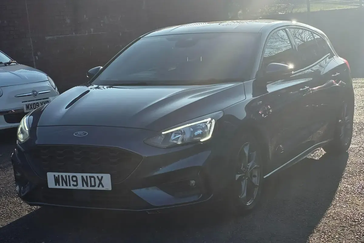 Used Ford Focus ST-Line 125 HP (91 kW) 2019 Blue Hatchback