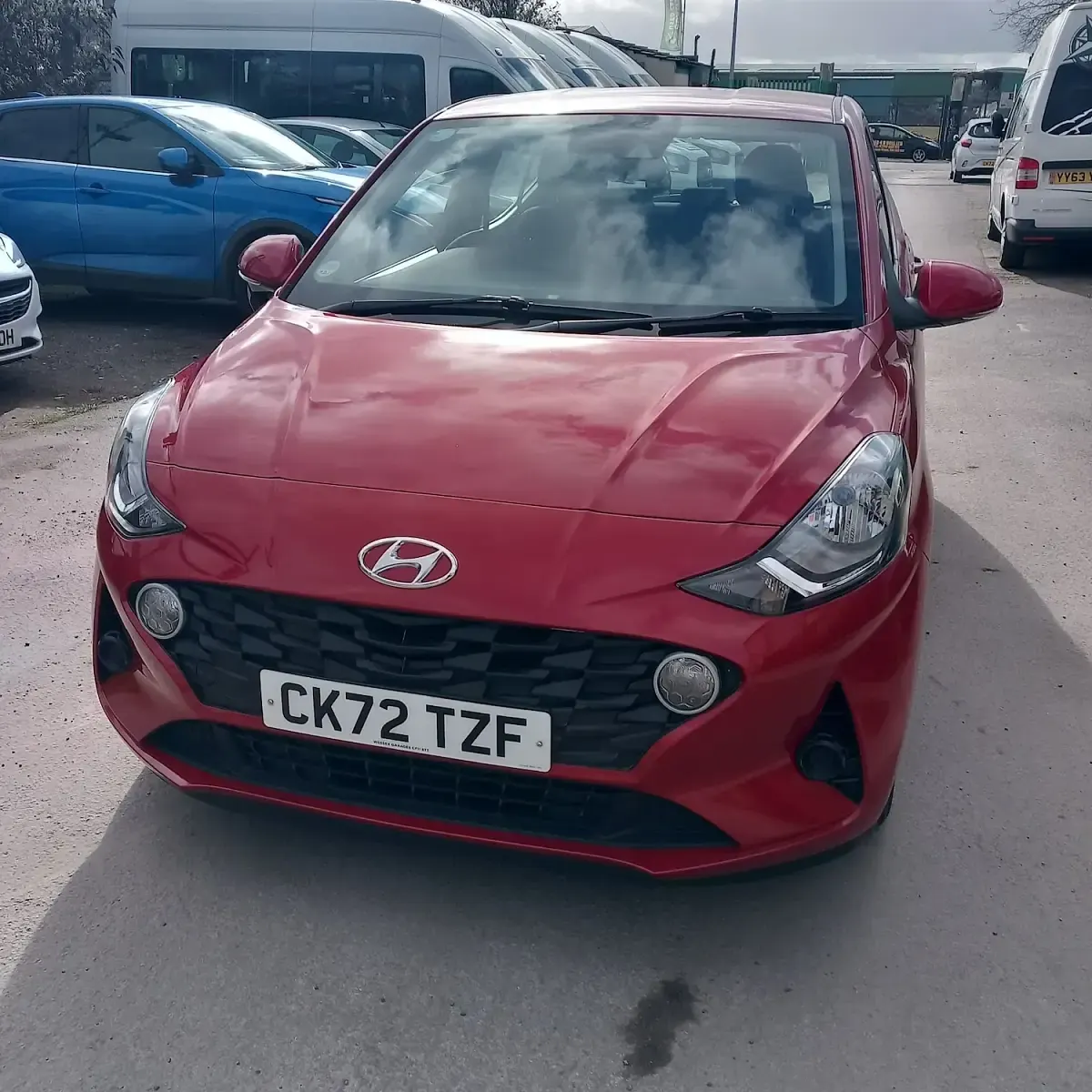Used Hyundai i10 SE 67 HP (49 kW) 2022 Red Hatchback