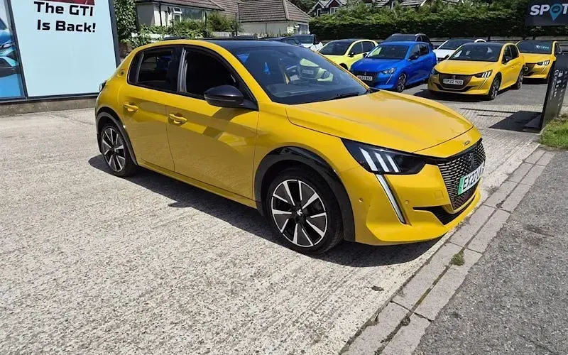Used Peugeot e-208 Premium 100 kW (136 HP) 2022 Hatchback