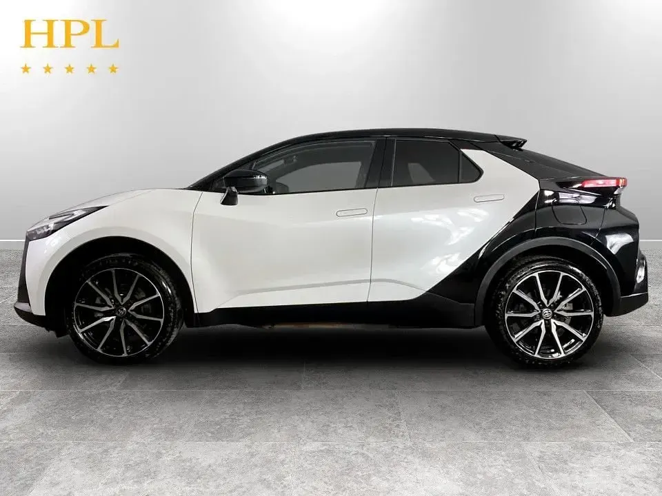 Second-hand Toyota C-HR Sport 223 CP (164 kW) 2024 Alb SUV