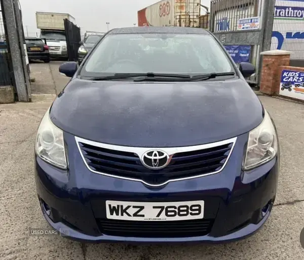 Used Toyota Avensis 143 HP (105 kW) 2009 Blue Sedan