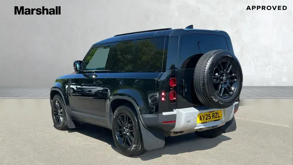 Usado Land Rover Defender S 249 HP (183 kW) 2025 Preto SUV