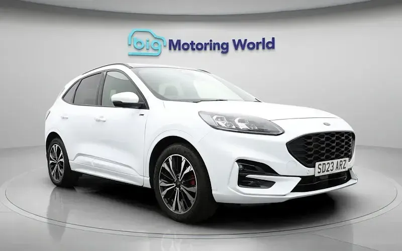 Used Ford Kuga ST-Line X 150 HP (110 kW) 2023 White SUV