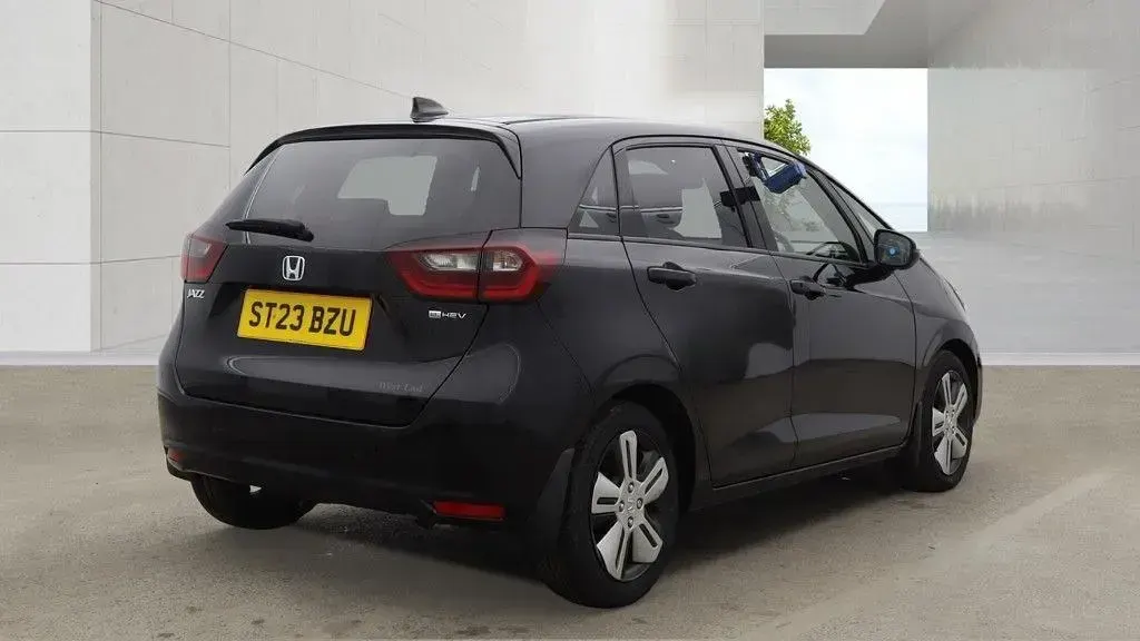 Second-hand Honda Jazz Hybrid 109 CP (80 kW) 2023 Negru Hatchback