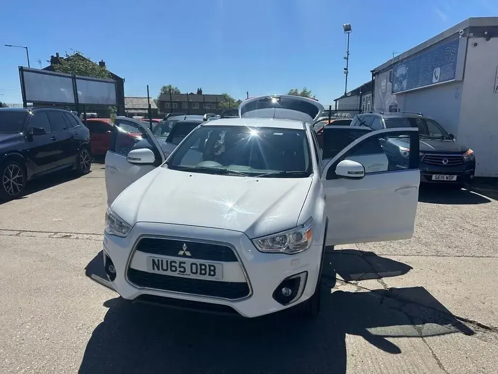 Used Mitsubishi ASX 117 HP (86 kW) 2015 White SUV