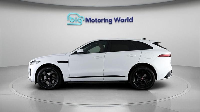 Used Jaguar F-Pace R-Dynamic 404 HP (297 kW) 2022 White SUV