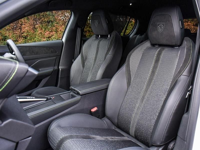 Used Peugeot e-308 GT 113 kW (154 HP) 2025 White Hatchback