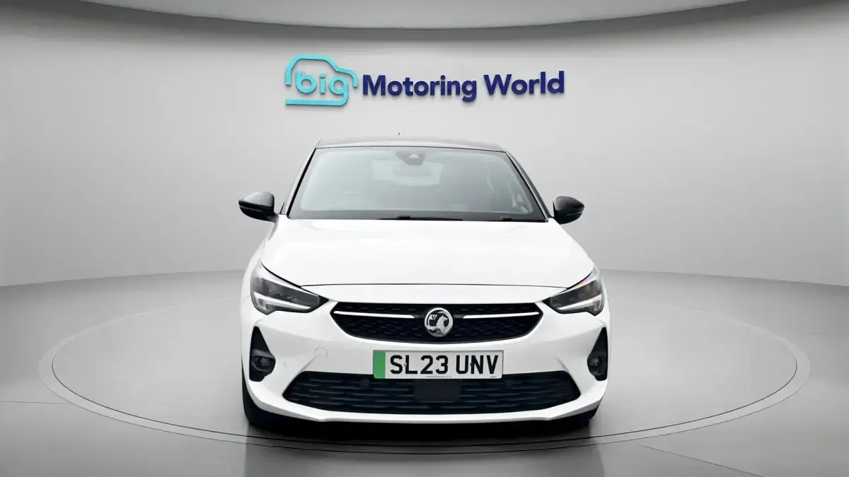 Used Vauxhall Corsa-e Ultimate 100 kW (136 HP) 2023 White Hatchback